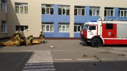 На базе школы № 28 Белгорода экстренные службы ликвидировали условный пожар.