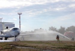 В аэропорту Белгорода спасатели отработали сценарий крушения самолёта